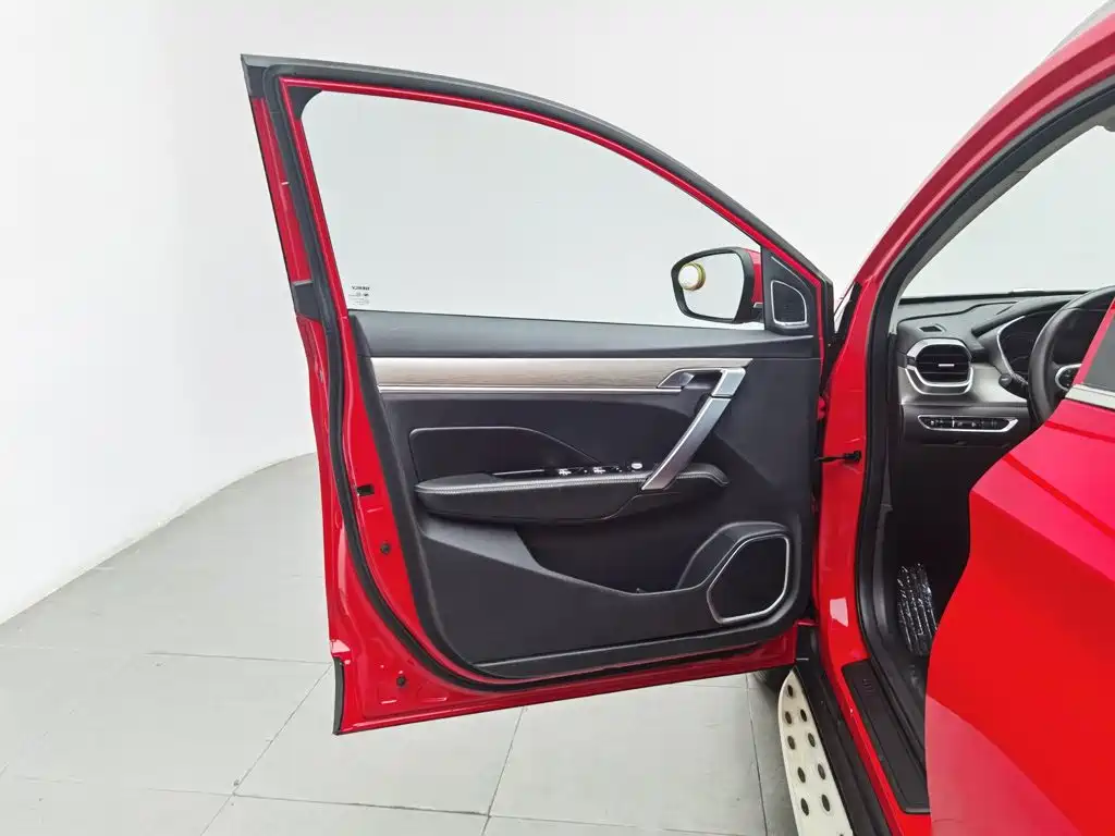 Geely Coolray 2019 2019 260T DCT Knight China VI
