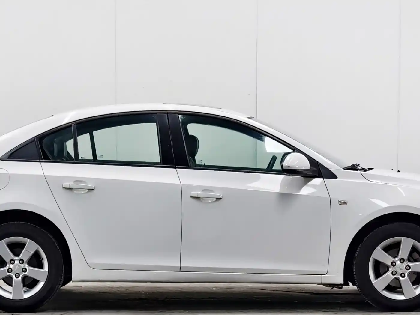 Chevrolet Cruze 2012 1.6L SE MT фото 8