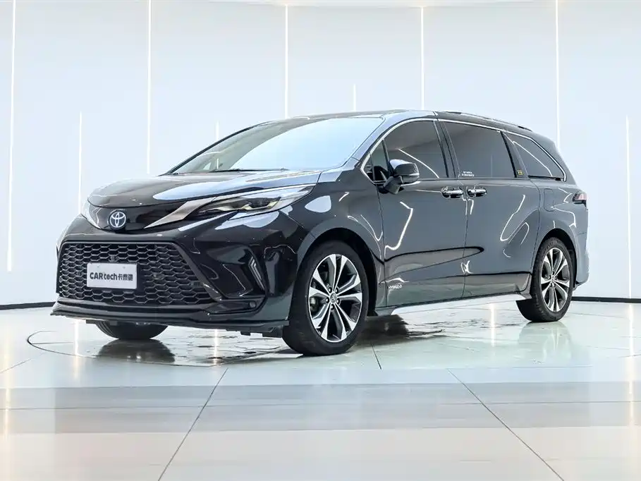 TOYOTA GREVIA 2024