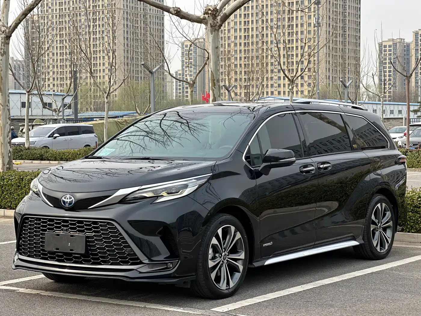 Toyota Granvia 2023 2.5L Hybrid Flagship VIP Edition