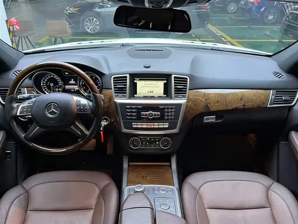 Mercedes-Benz M-Class 2014 ML 400 4MATIC Luxury фото 12