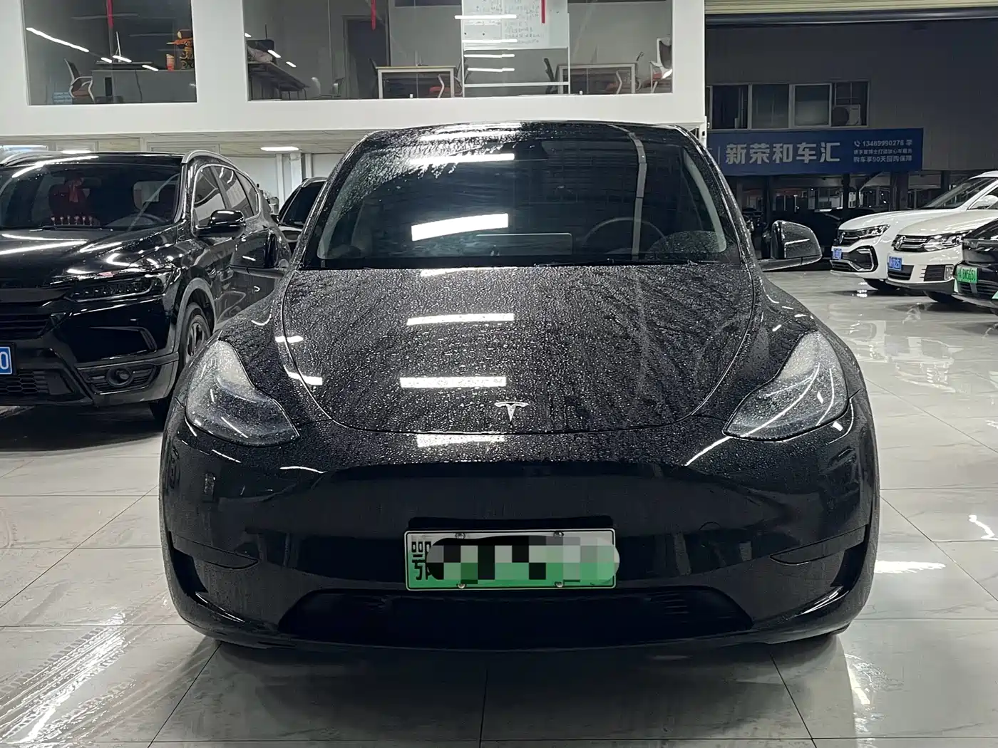 TESLA MODEL Y