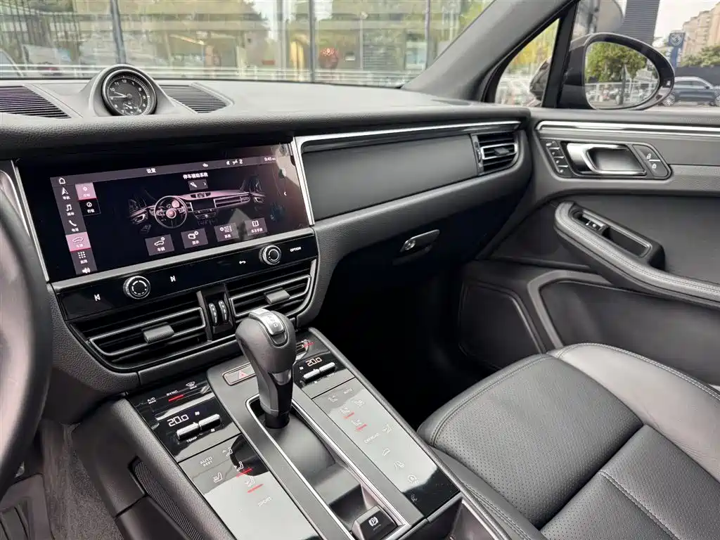 Porsche Macan 2022 Macan 2.0T фото 10