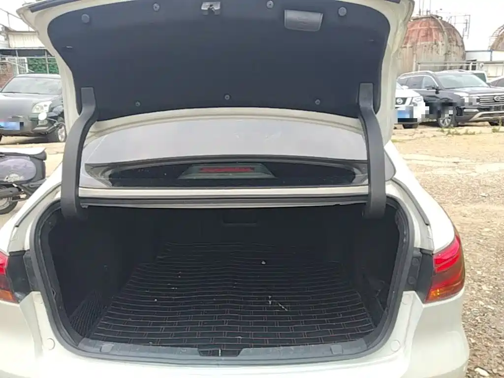 Changan Raeton CC 2019 2018 1.5T Auto Smart Elegance China V