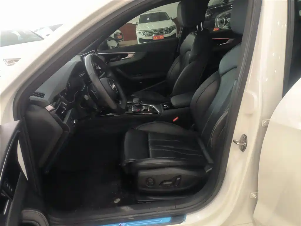Audi A4L 2023 40 TFSI Luxury Sport фото 11