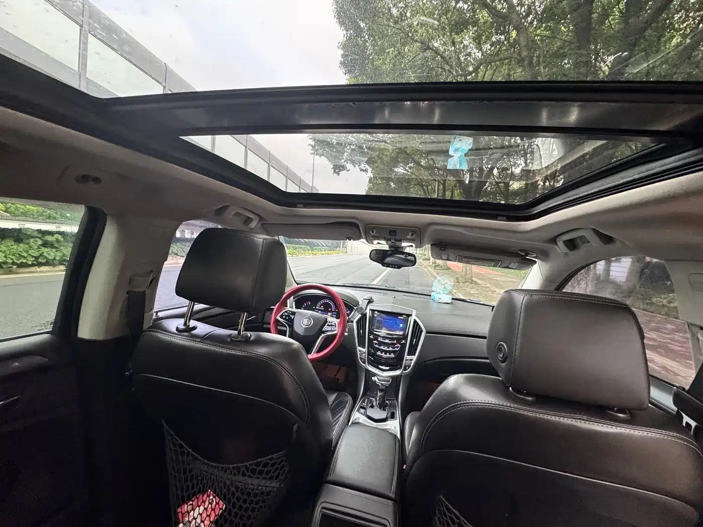 Фото 9 - Cadillac SRX