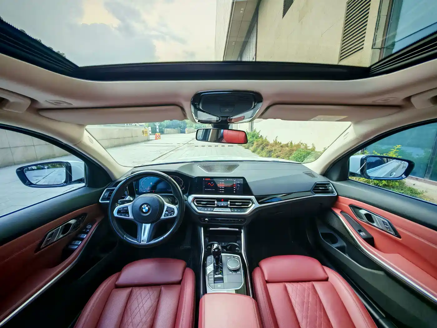 Photo 9 - BMW 3 Series