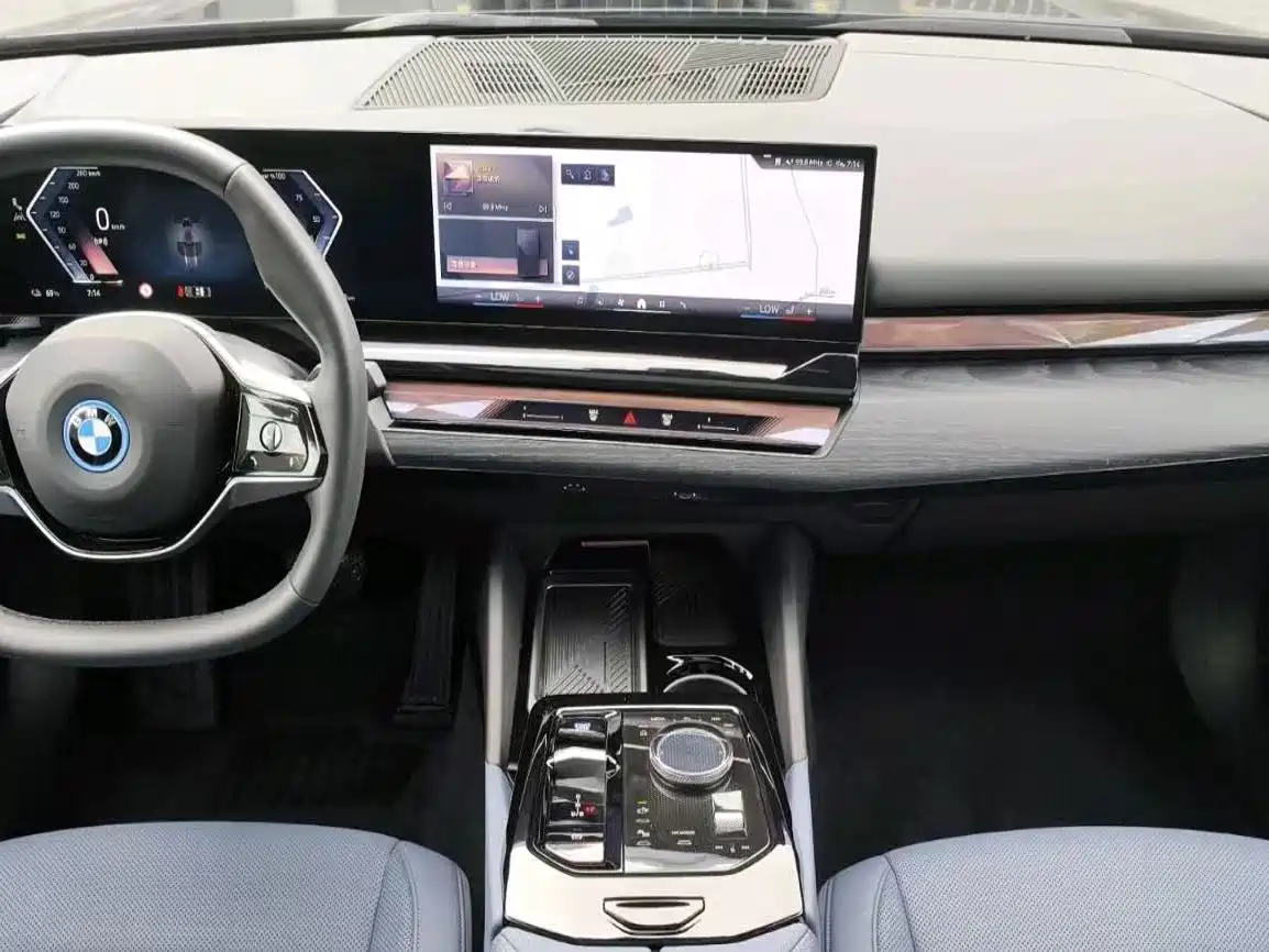 BMW i5 2026 2024 eDrive 35L Premium Luxury Package