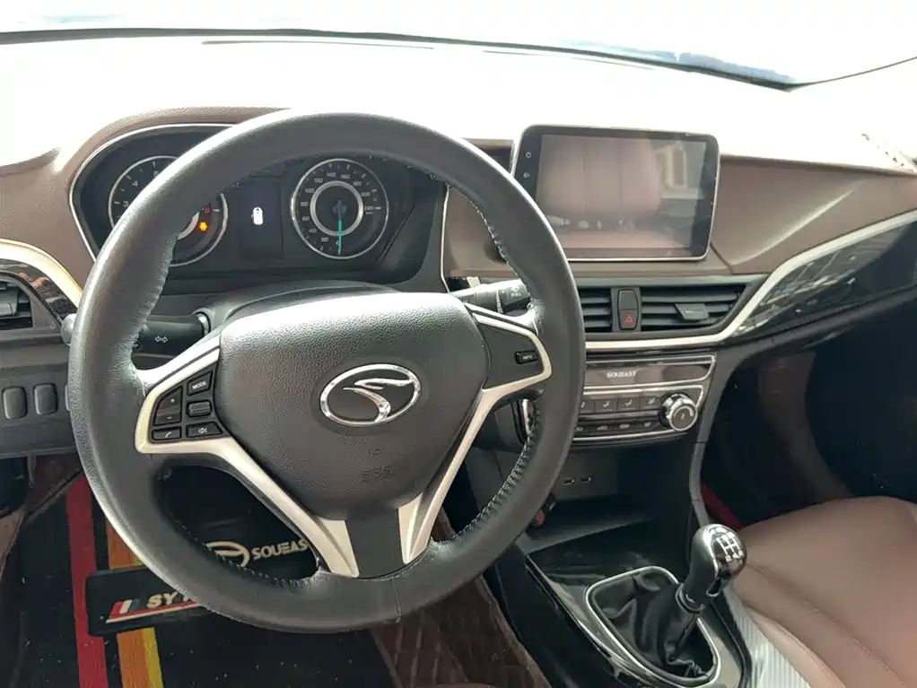 Soueast A5 Wing Dance 2019 2019 1.5L Manual Premium Edition China V