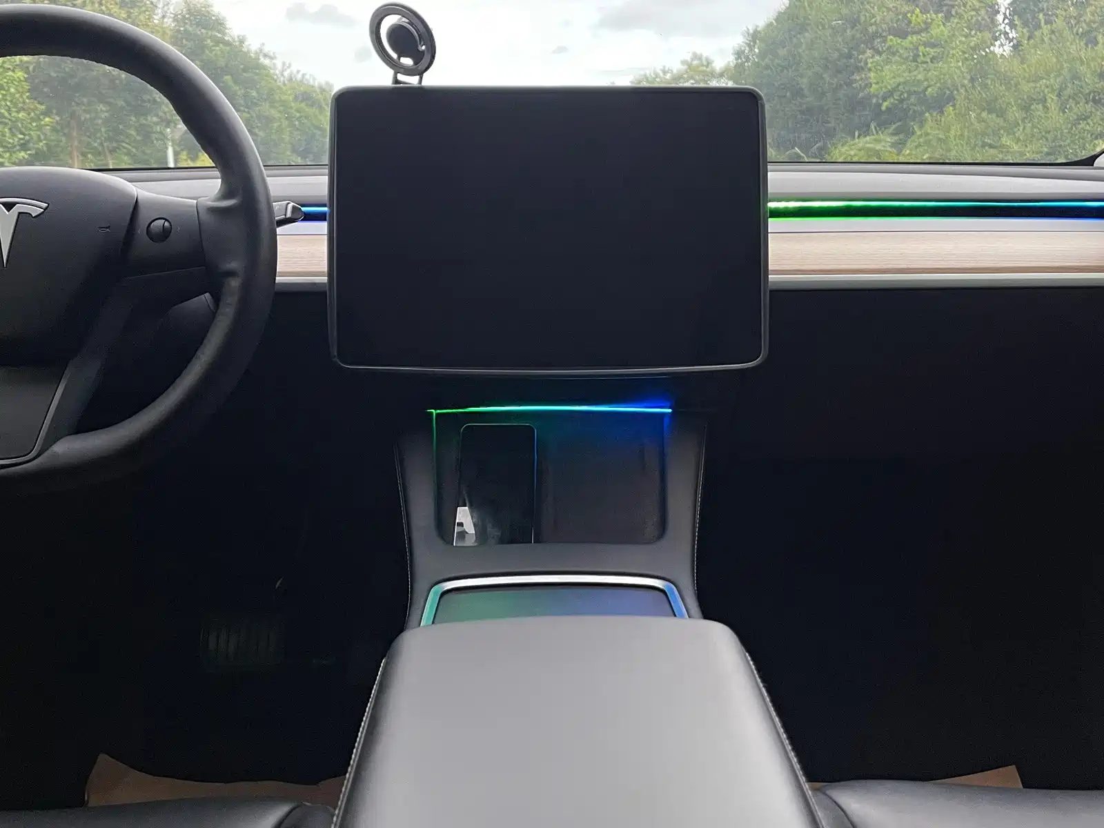 Фото 14 - Tesla Model Y