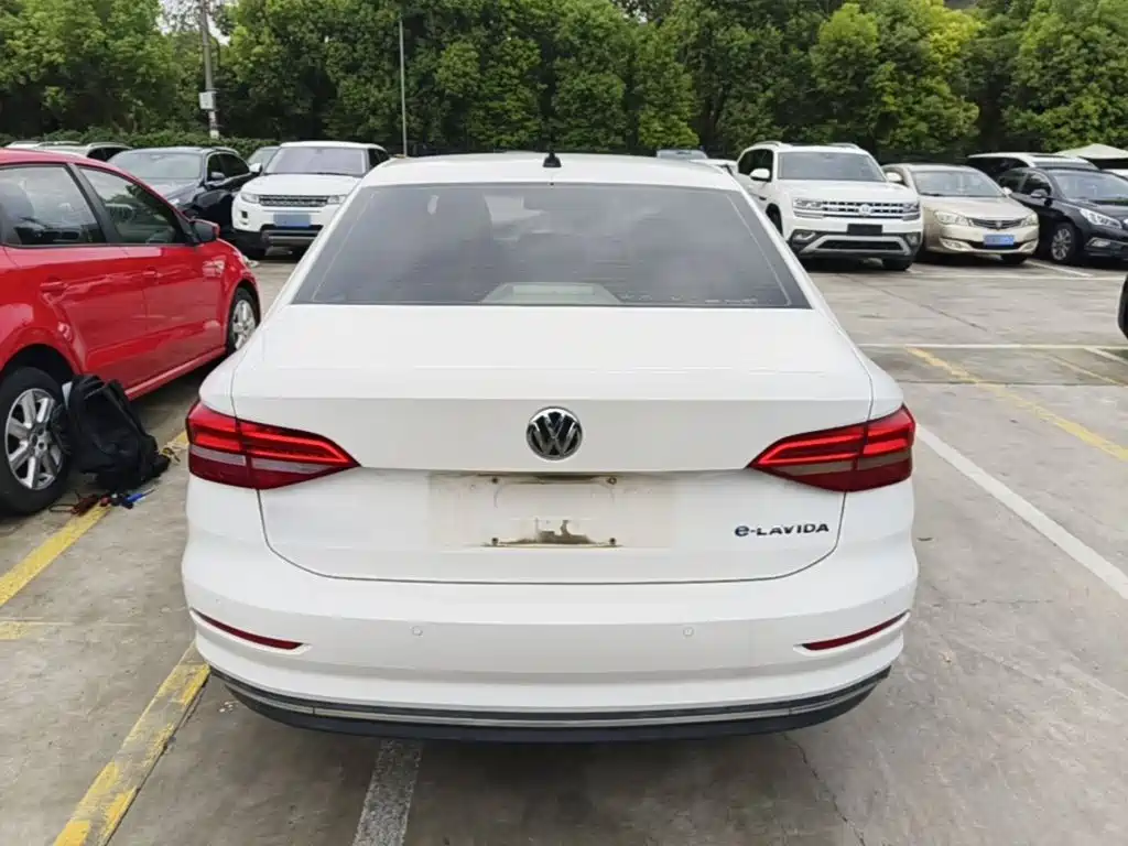 Volkswagen VW Lavida EV 2021 2019 Premium Edition