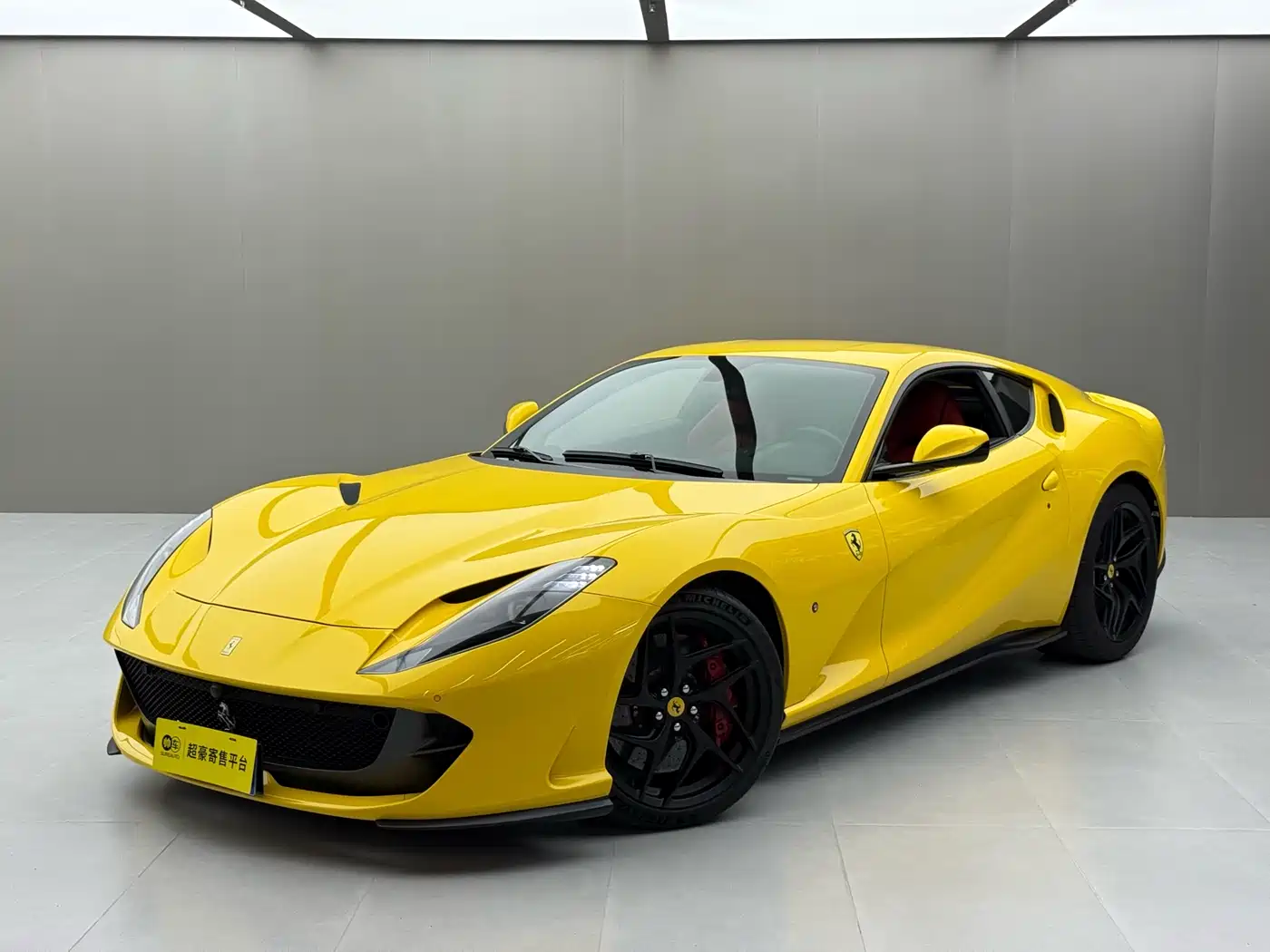 Ferrari 812 2018 2017 6.5L Superfast