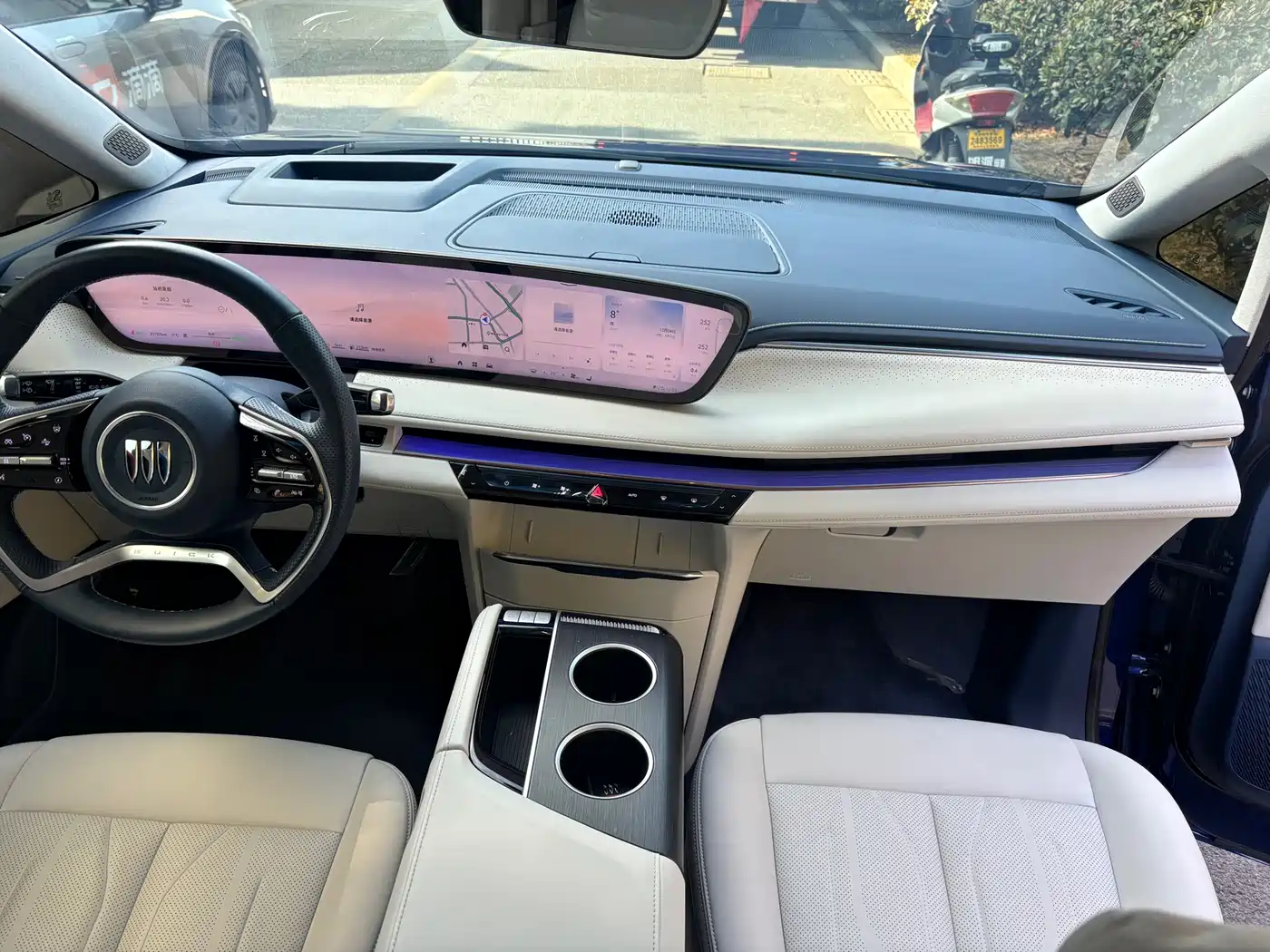 BUICK GL8 NEW ENERGY