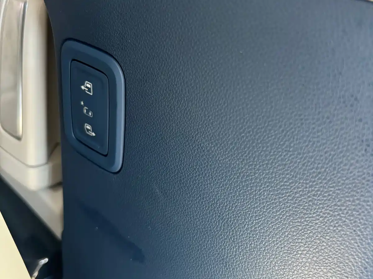 Buick GL8 New Energy 2024 Land Honor Luxury Edition 6-Seater фото 32
