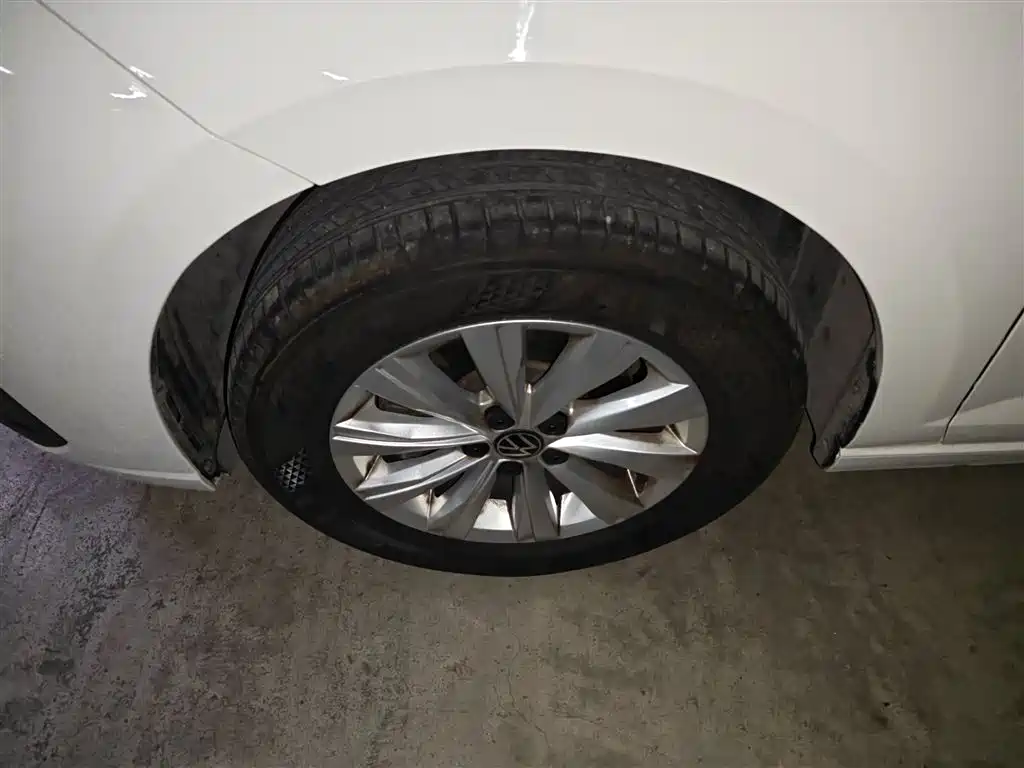 Volkswagen Lavida 2023 New Sharp 1.5L Auto Premium Edition фото 25