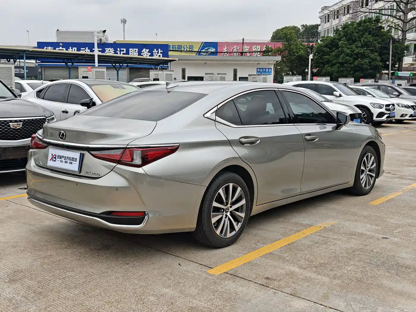 LEXUS ES