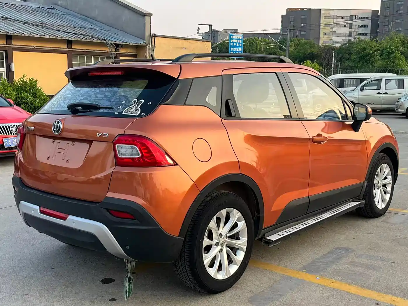 Photo 10 - Zhonghua V3