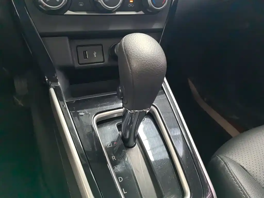 Nissan SYLPHY, миниатюра 14