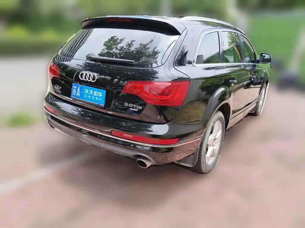 Фото 2 - Audi Q7