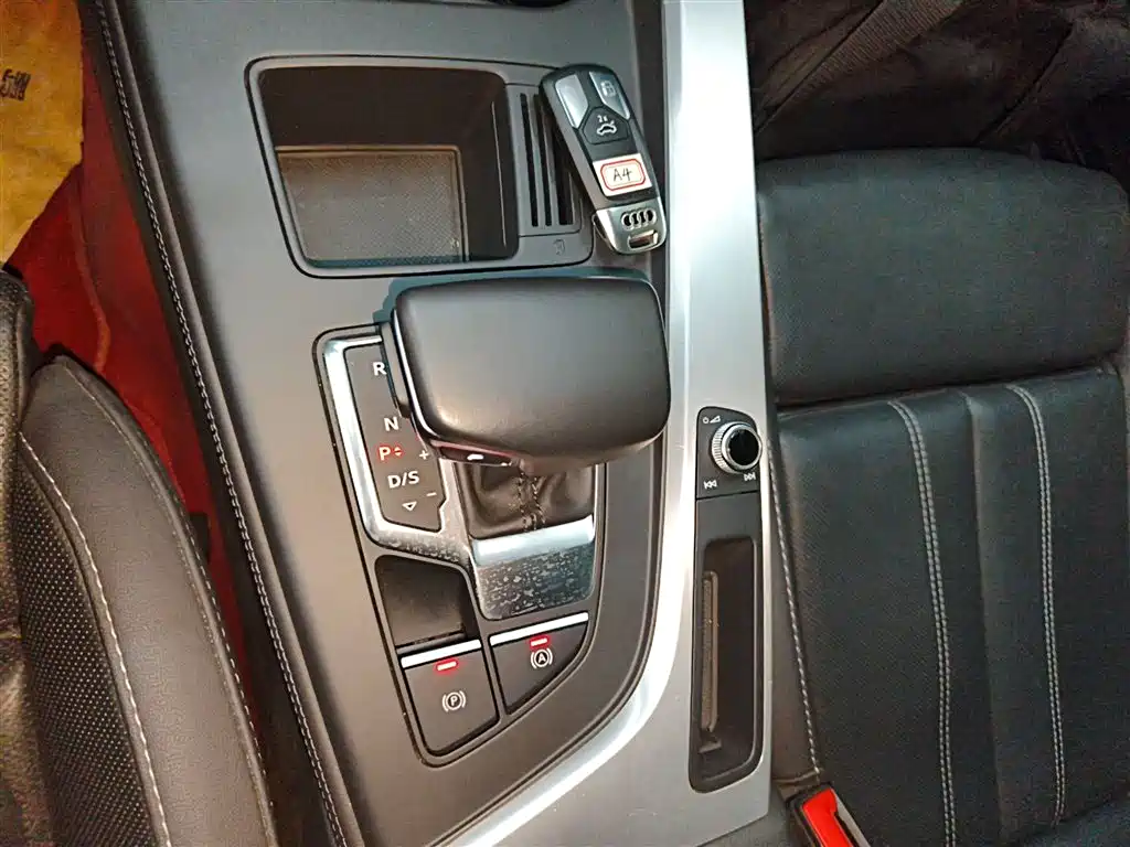 Audi A4L 2022 40 TFSI Luxury Dynamic фото 14