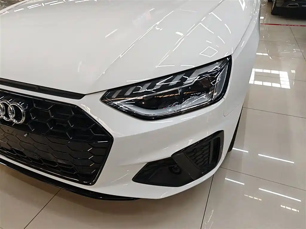 Audi A4L 2022 40 TFSI Luxury Dynamic фото 24
