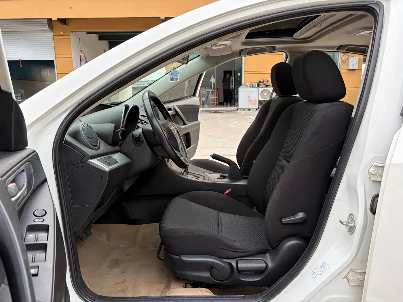 Mazda Mazda3 Axela 2013 2013 Sedan 1.6L Automatic Elite