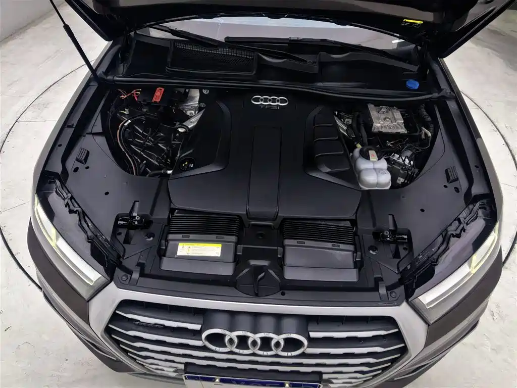 Audi Q7 2018 40 TFSI Comfort фото 9