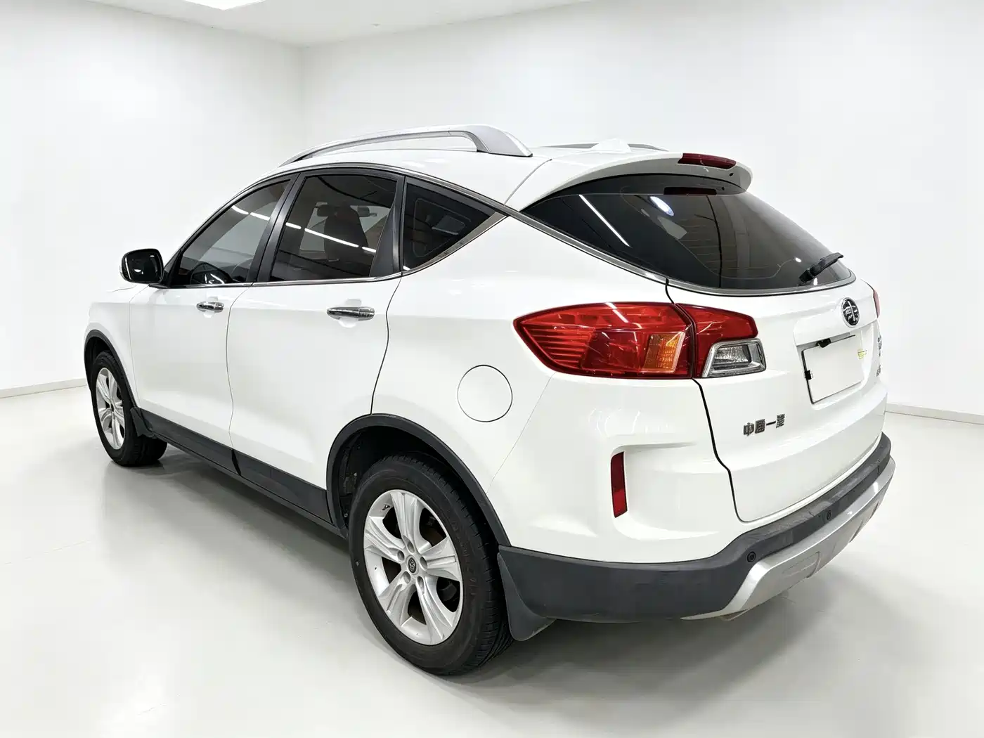 Besturn X80 2015 2015 2.0L Automatic Comfort Anniversary Edition