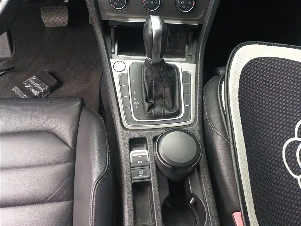Volkswagen Golf 2016 230TSI Automatic Luxury фото 10