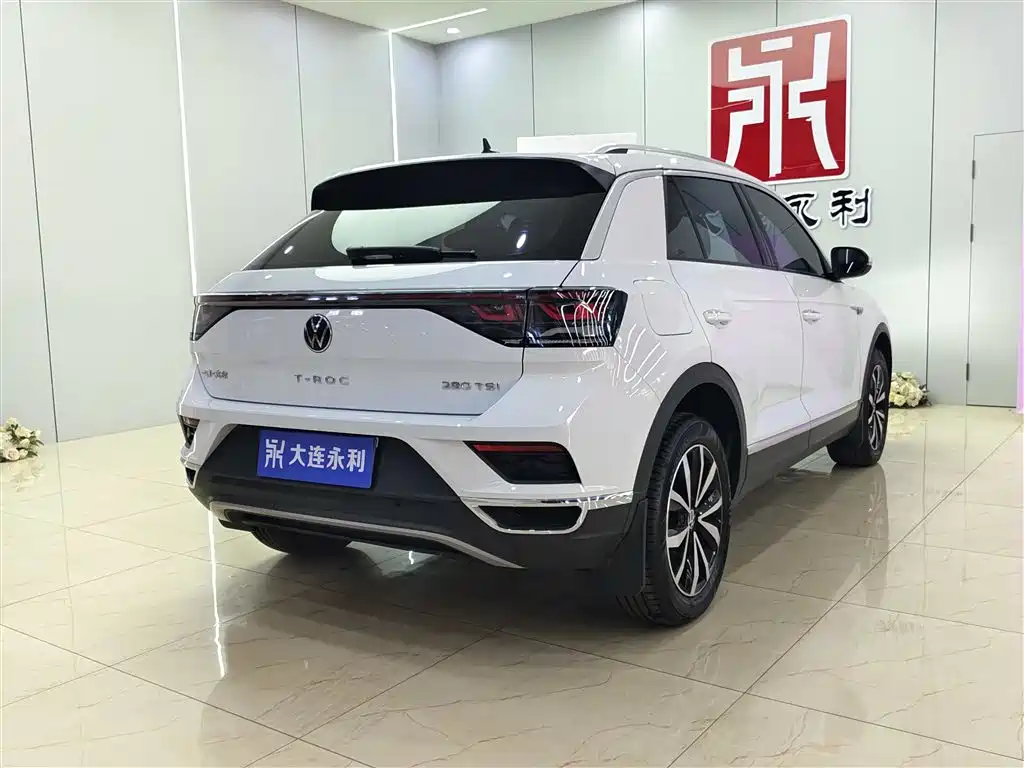 VOLKSWAGEN T-ROC EXPLORING SONGS