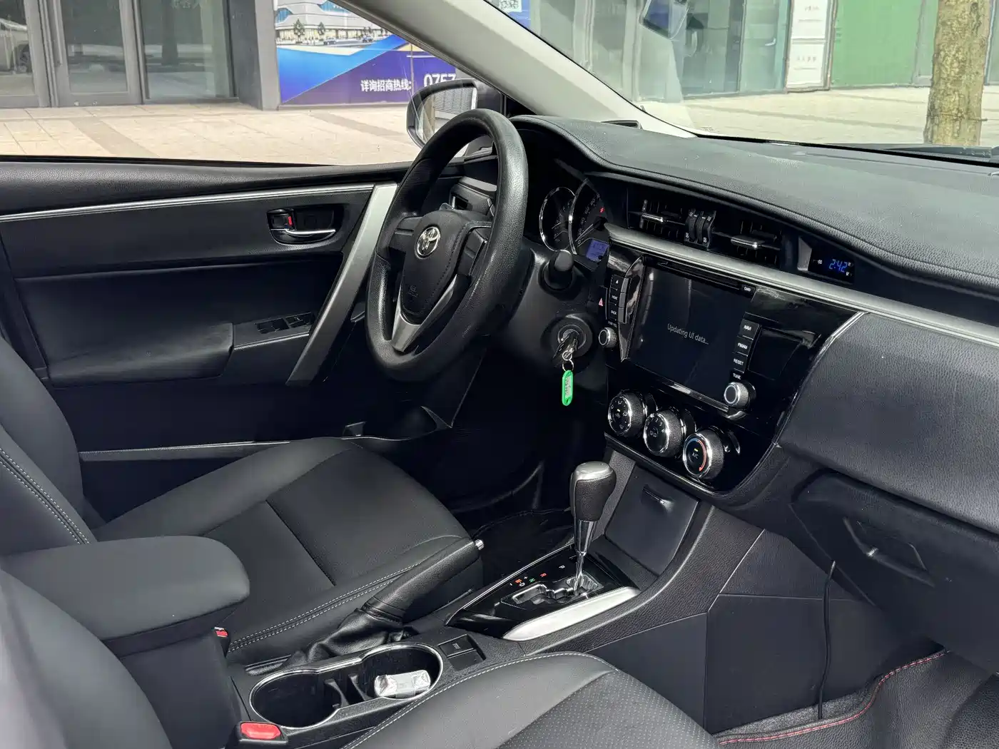 Toyota Corolla 2014 1.6L CVT GL фото 11
