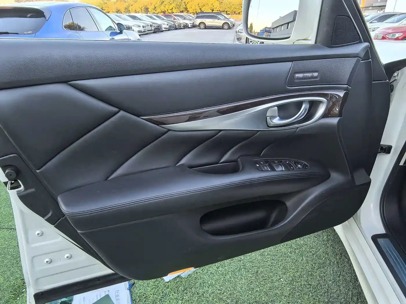 Infiniti Q70 2014 2013 Q70L 2.5L Premium