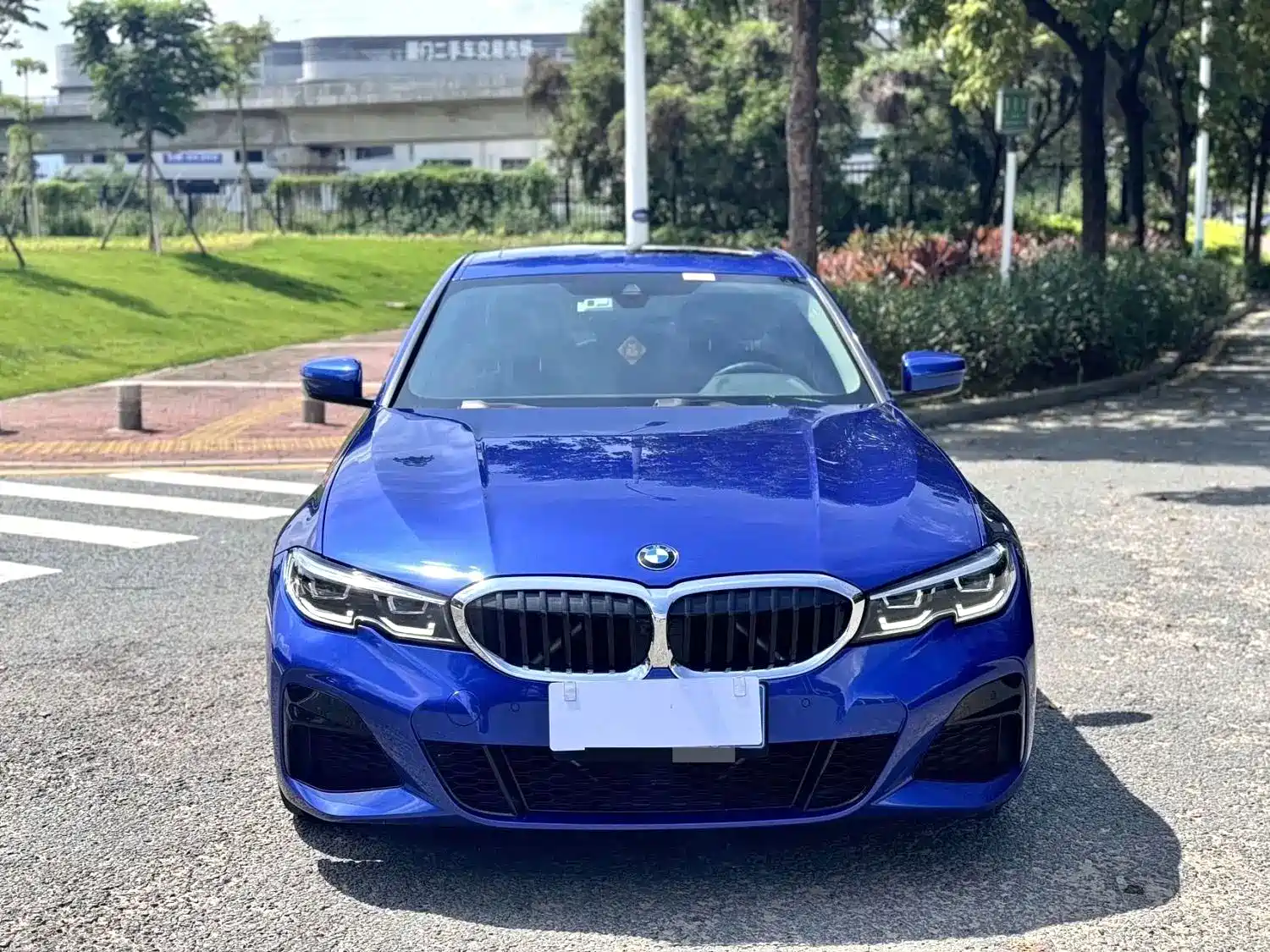 Photo 2 - BMW 3 Series
