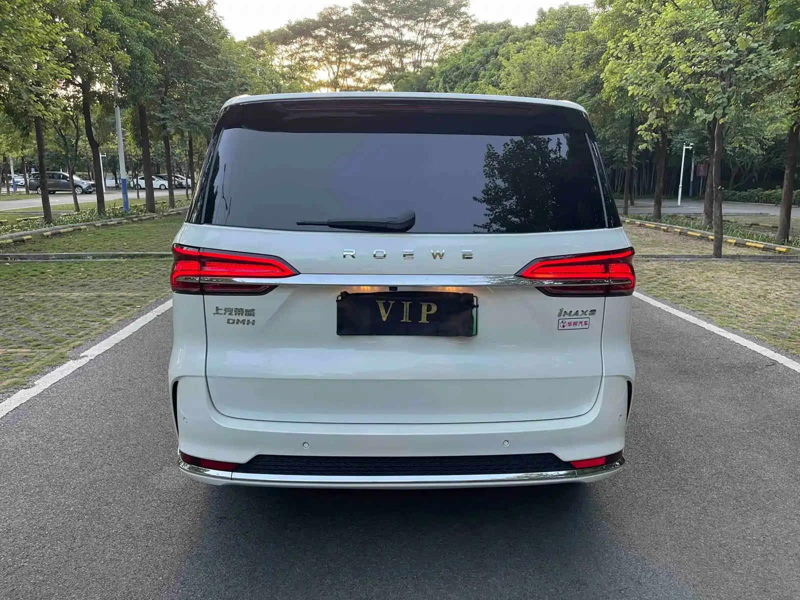 Фото 17 - Roewe iMAX8 EV