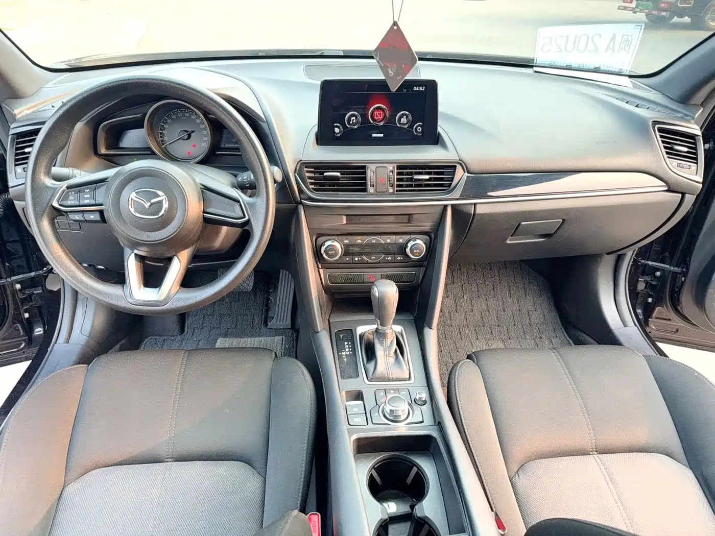 Фото 4 - Mazda CX-4