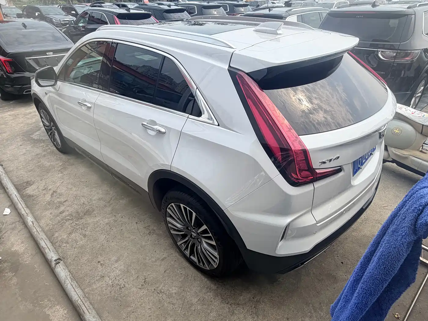 2025 Cadillac XT4