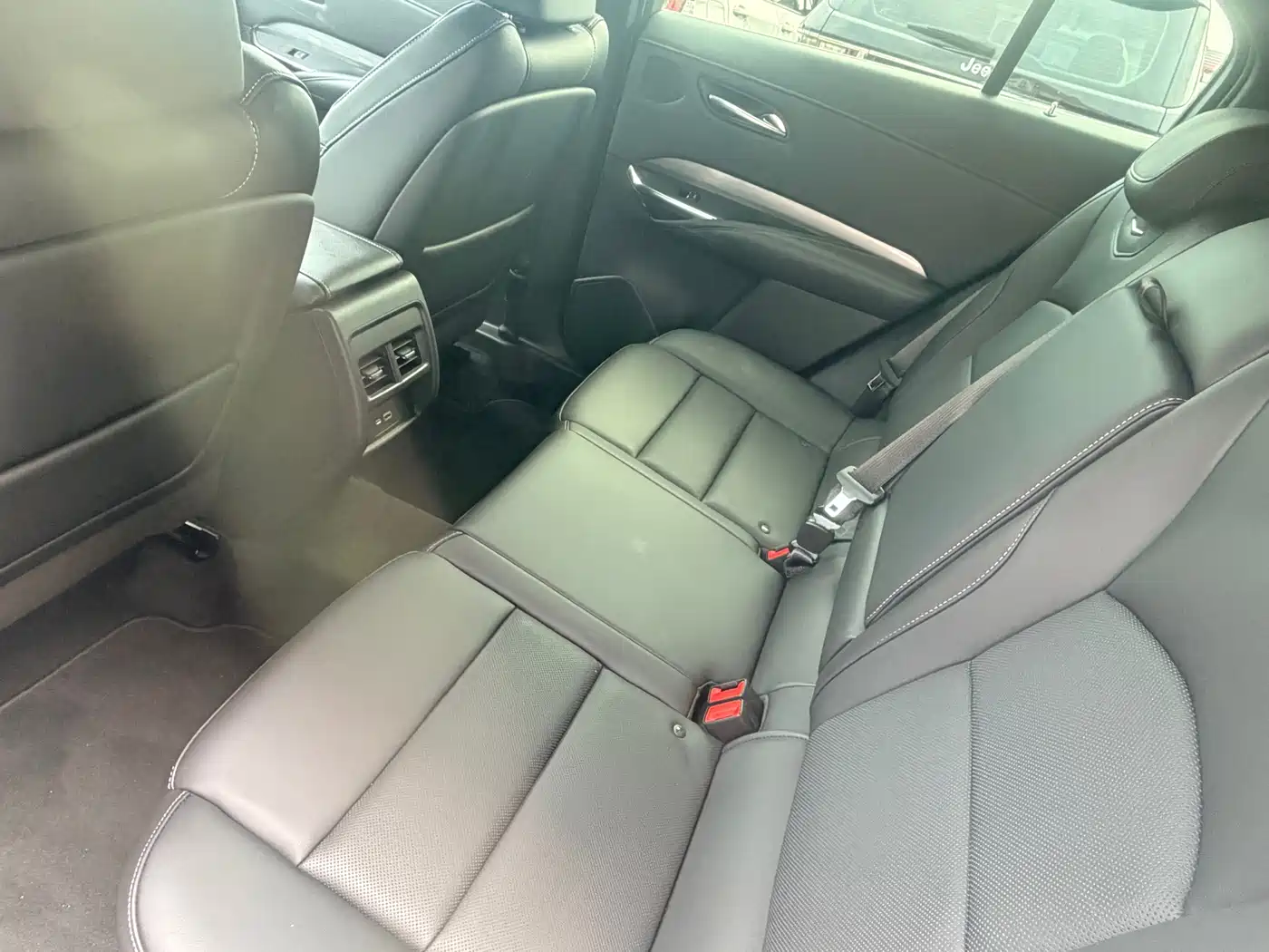Cadillac XT4 2025 2024 28T 2WD Premium