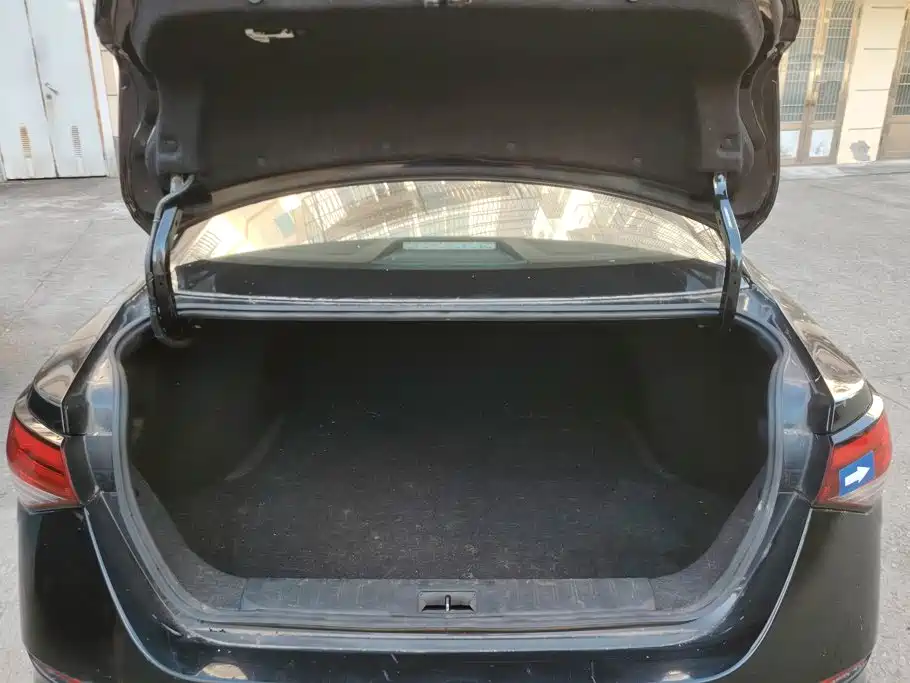 Nissan SYLPHY, миниатюра 4