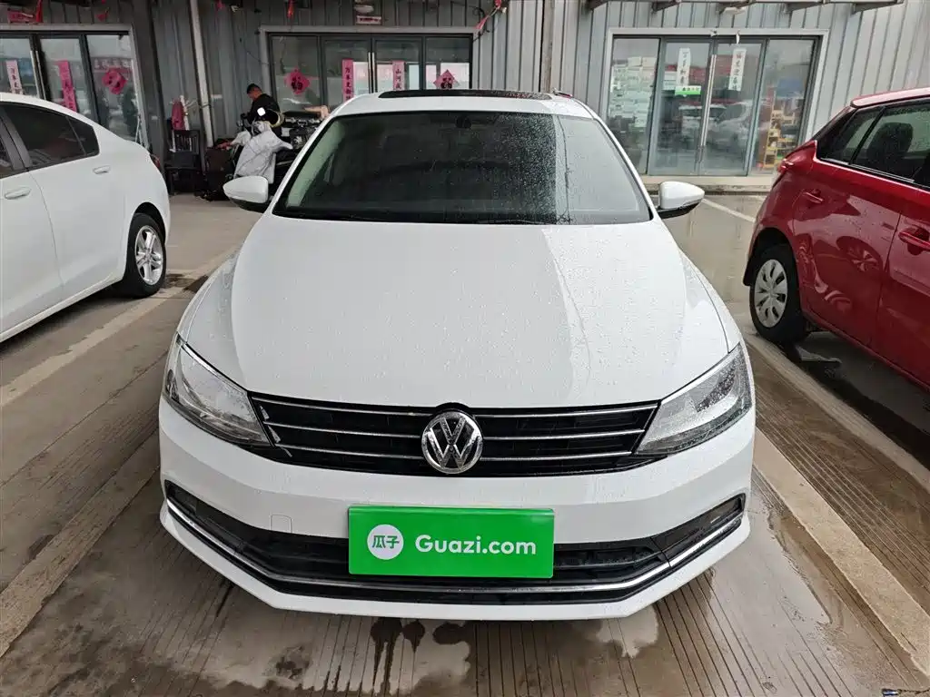 Volkswagen Sagitar 2018 1.6L Automatic Comfort фото 3