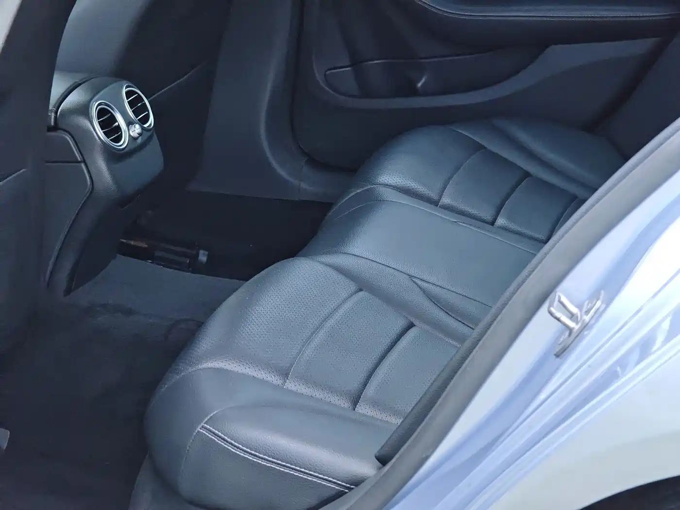 Фото 19 - Mercedes-Benz C-Class (Import)