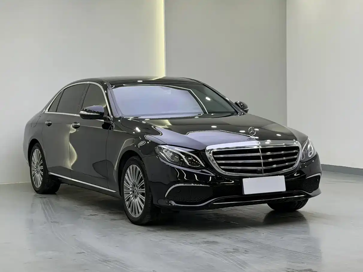Mercedes-Benz E-Class 2020 E 300 L Fashion фото 3