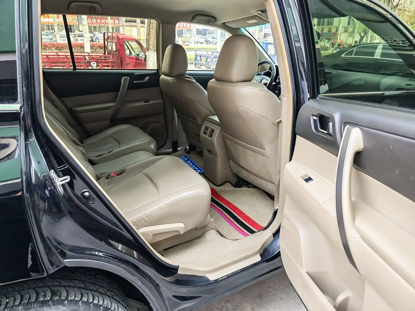 Toyota Highlander 2011 2.7L 2WD 5-seat Elite фото 4