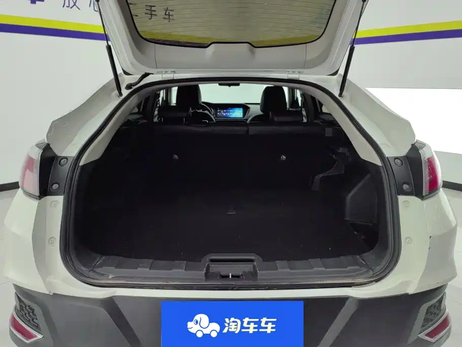 Venucia T90 2018 2018 2.0L CVT Smart Connection Intelligent Edition China V