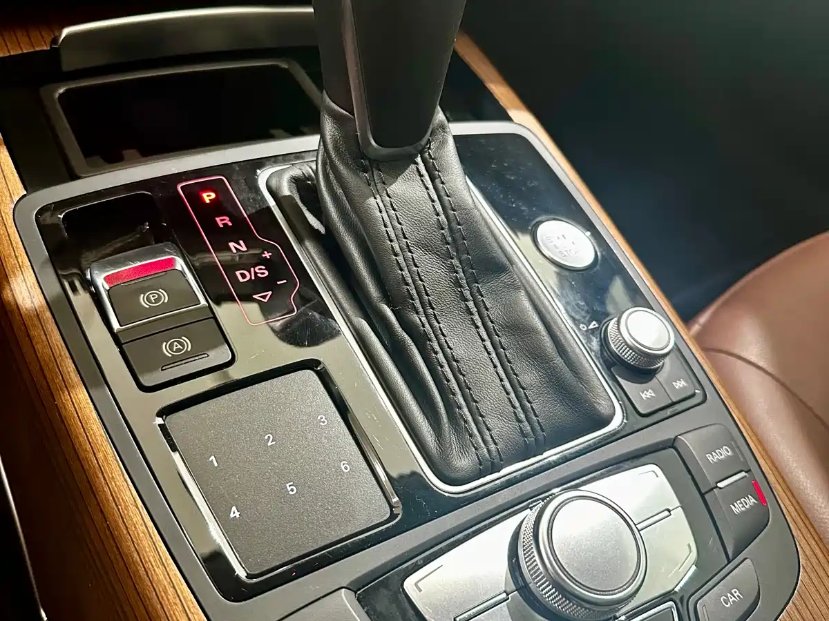 Audi A6L 2018 30th Anniversary 30 FSI Style фото 15