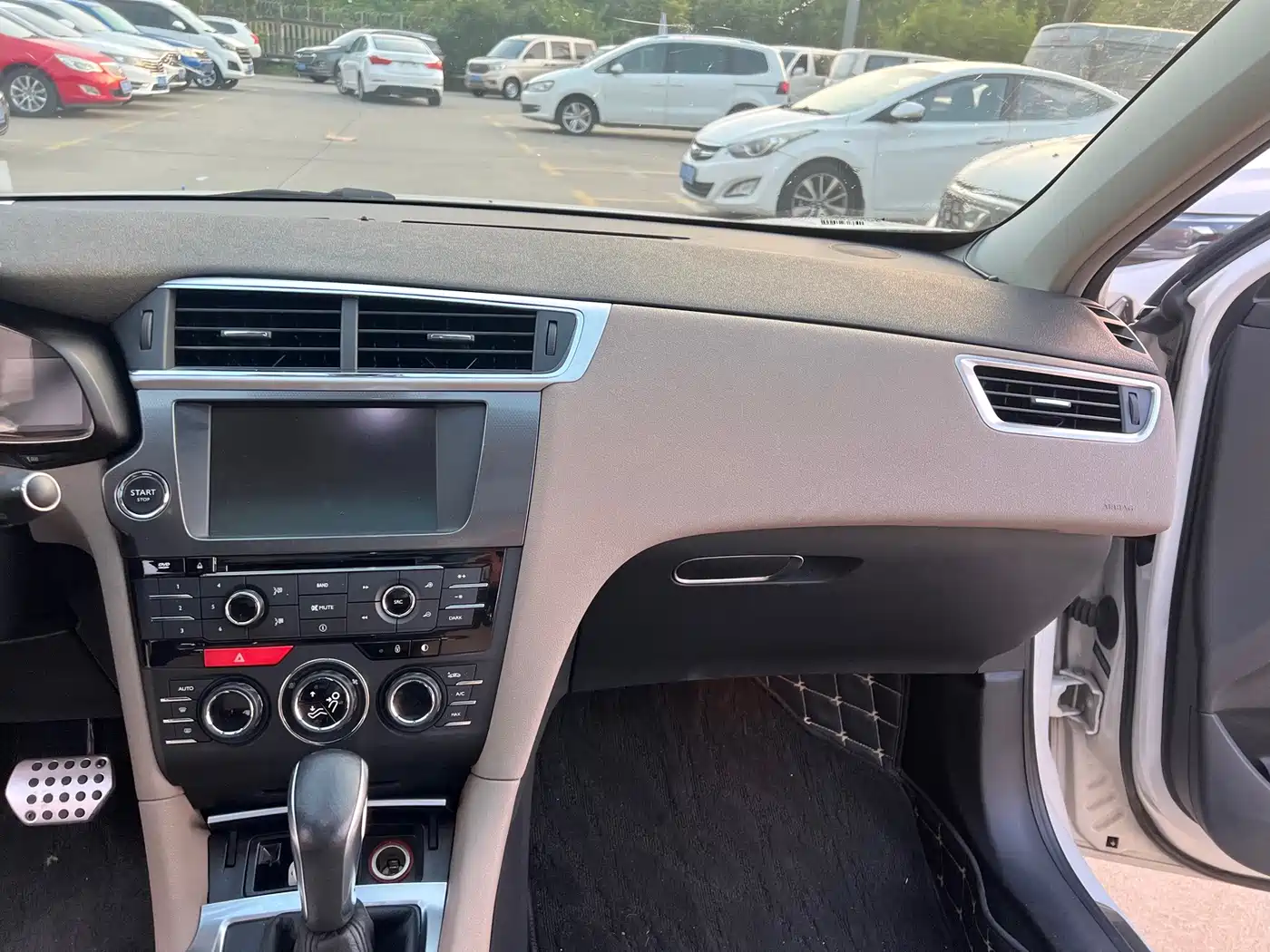 DS 6 2016 2014 1.6T Luxury Edition THP200
