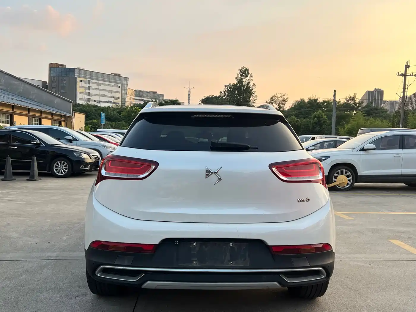 DS 6 2016 2014 1.6T Luxury Edition THP200
