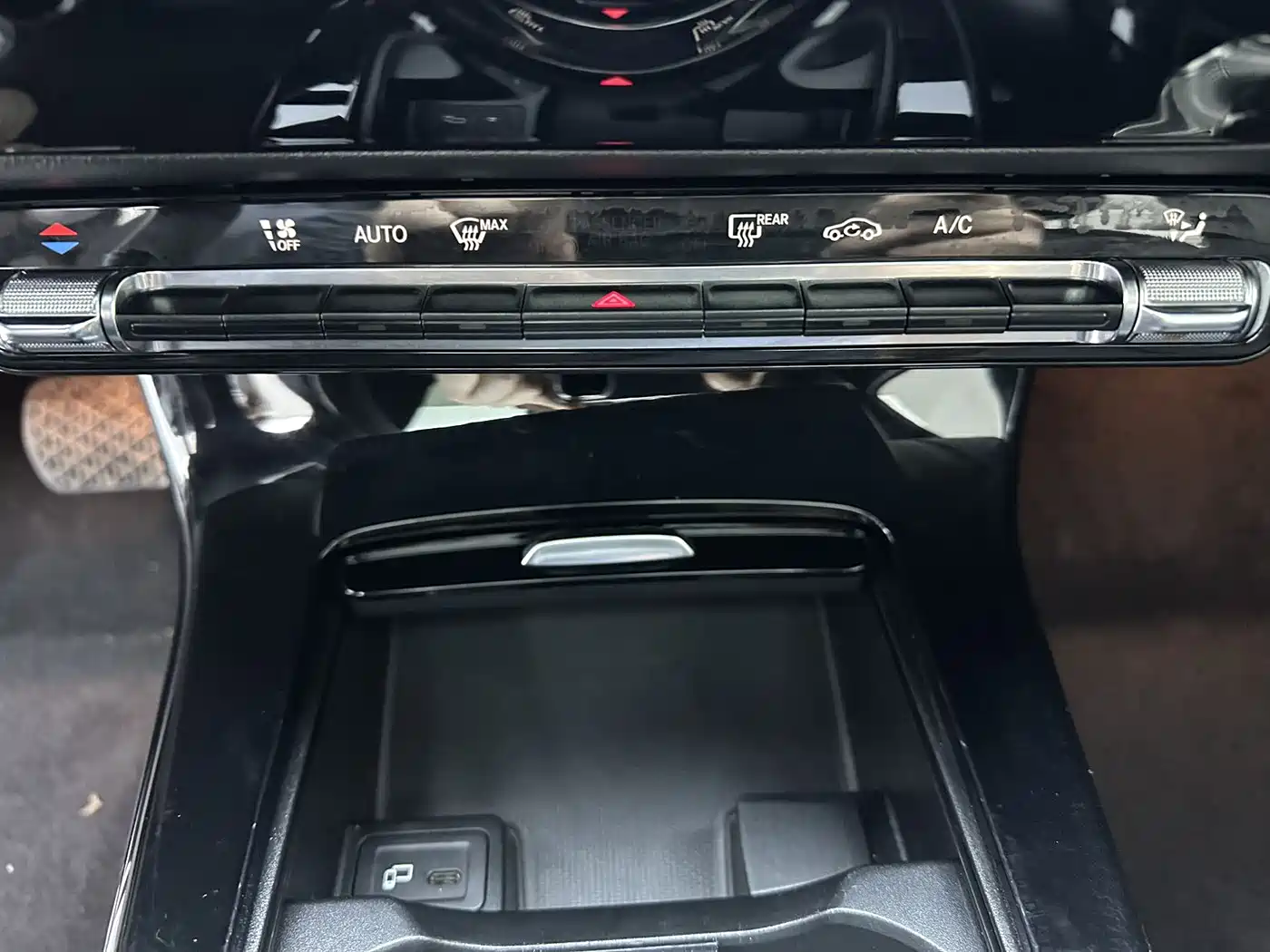 Mercedes-Benz A-Class 2022 A 180 L Sport Sedan фото 17