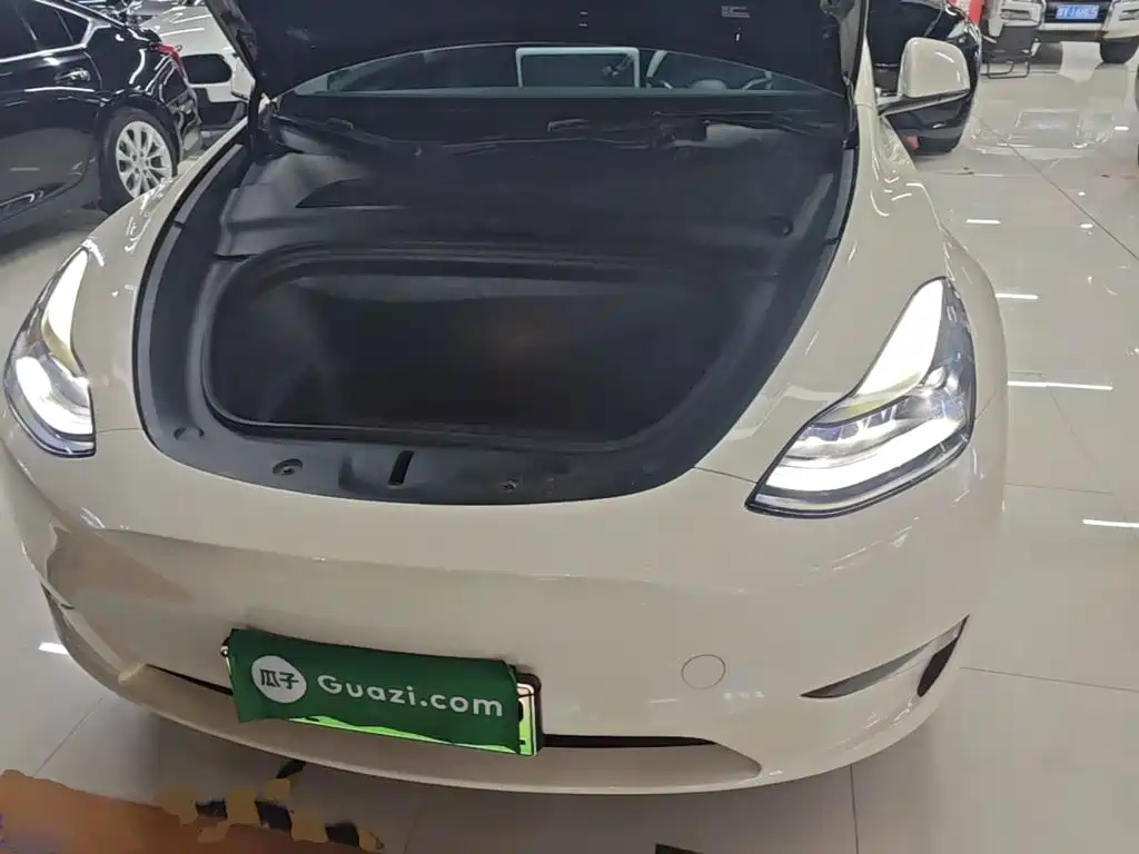 Фото 16 - Tesla Model Y