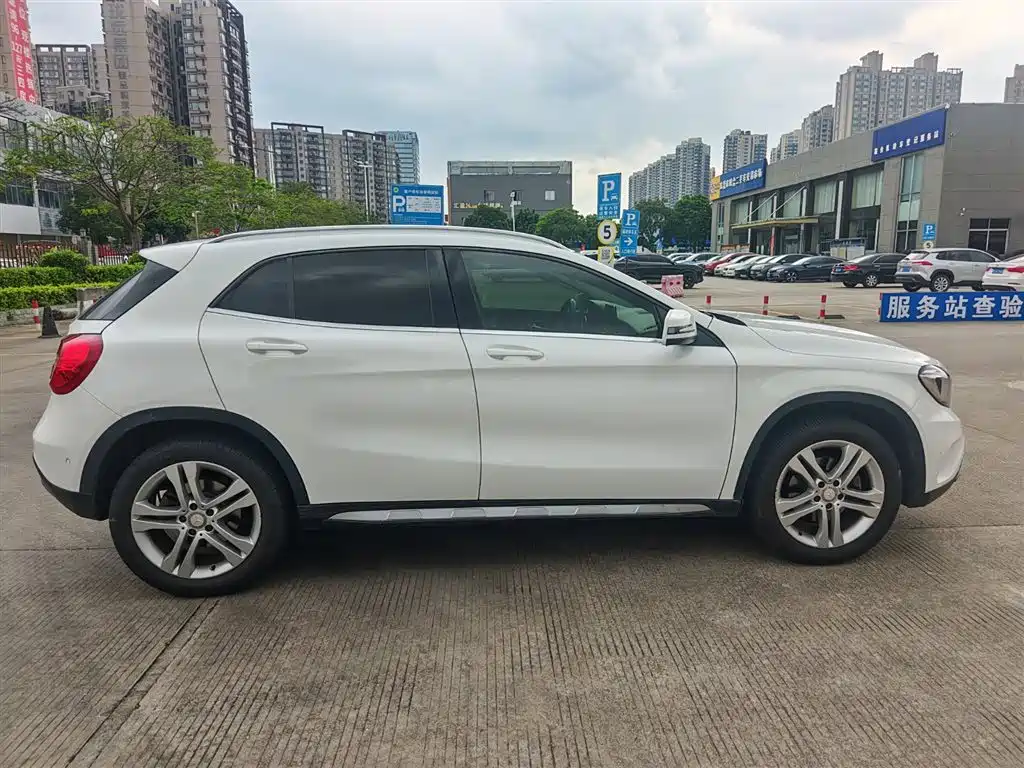 Mercedes-Benz GLA 2016 GLA 200 Dynamic фото 5