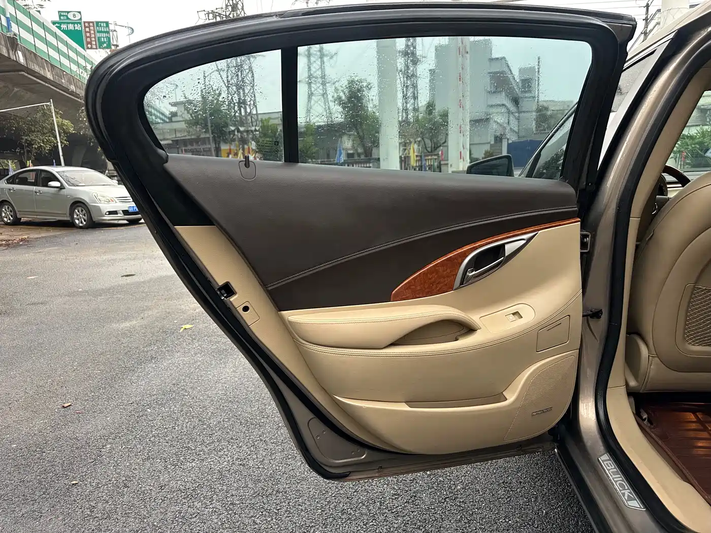 Buick LaCrosse 2010 2.4L Luxury фото 11